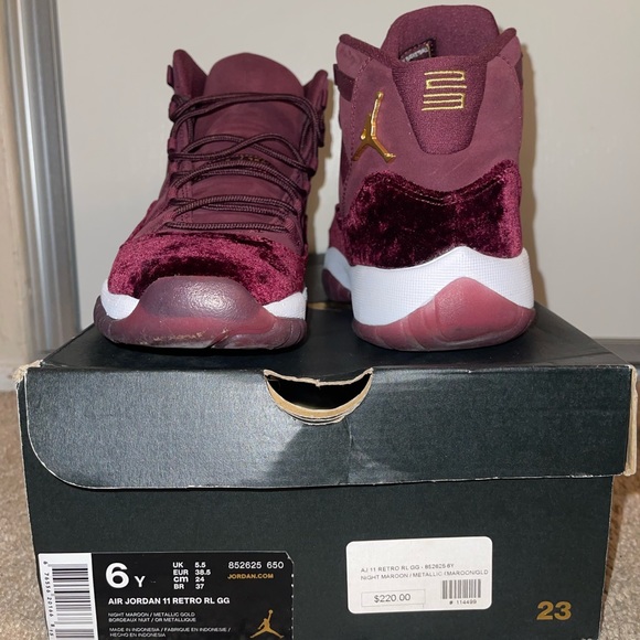 Retro 11 night maroon